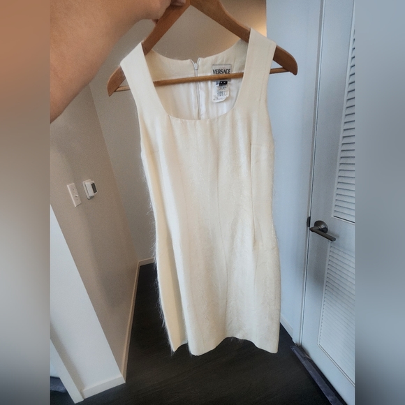 Versace 1990s Square Neck Hour Glass Cut - Picture 5 of 10